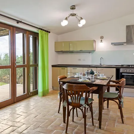 Blissful Farmhouse In Morrano With Swimming Pool